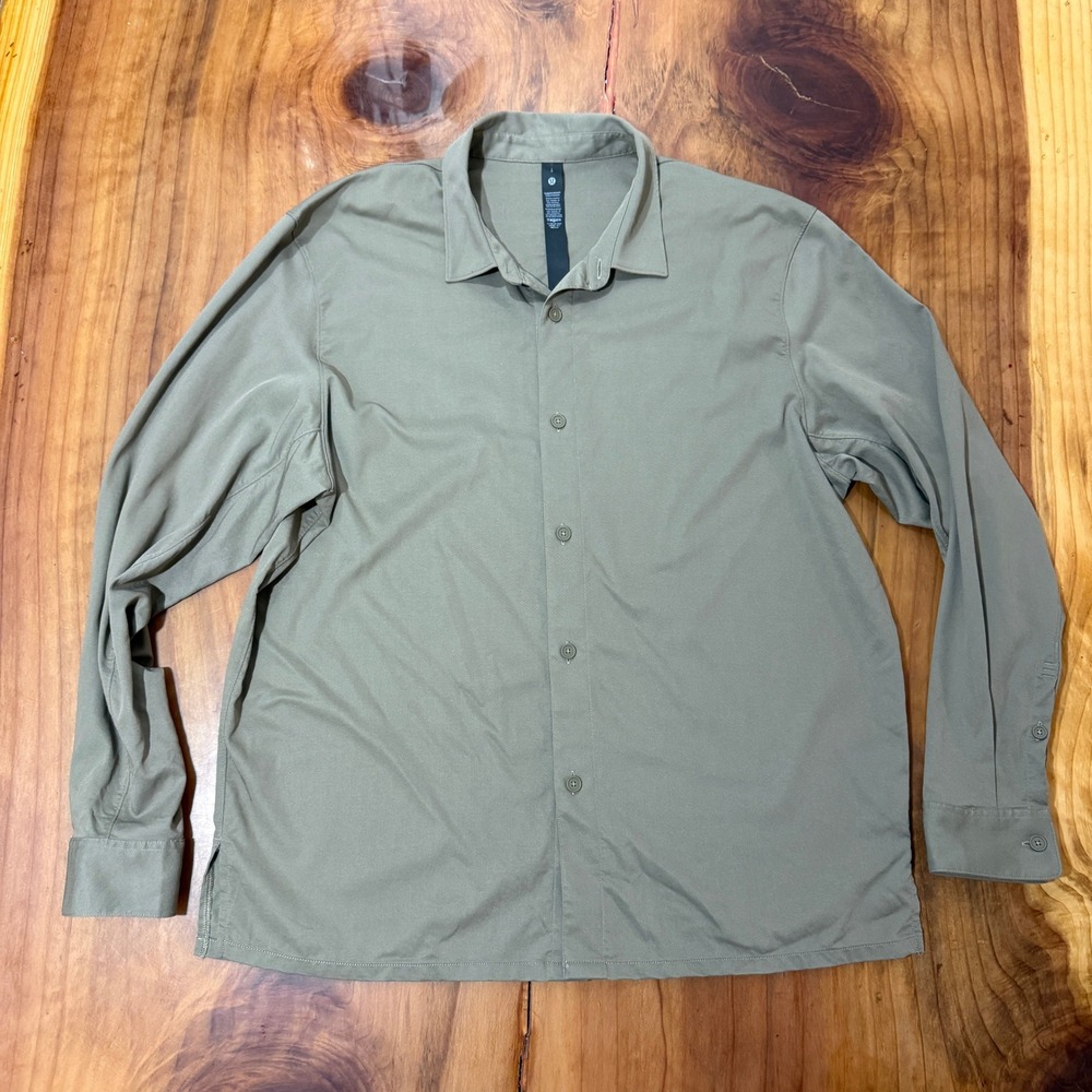 Lululemon Airing Easy Mens L Long Sleeve Button up Modal Nylon Athletic  W4-5